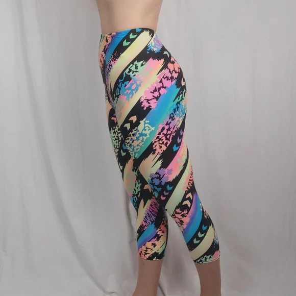 *sold* vintage neon geometric spandex leggings Le Fun Skin retro biker shorts - Picture 2 of 6